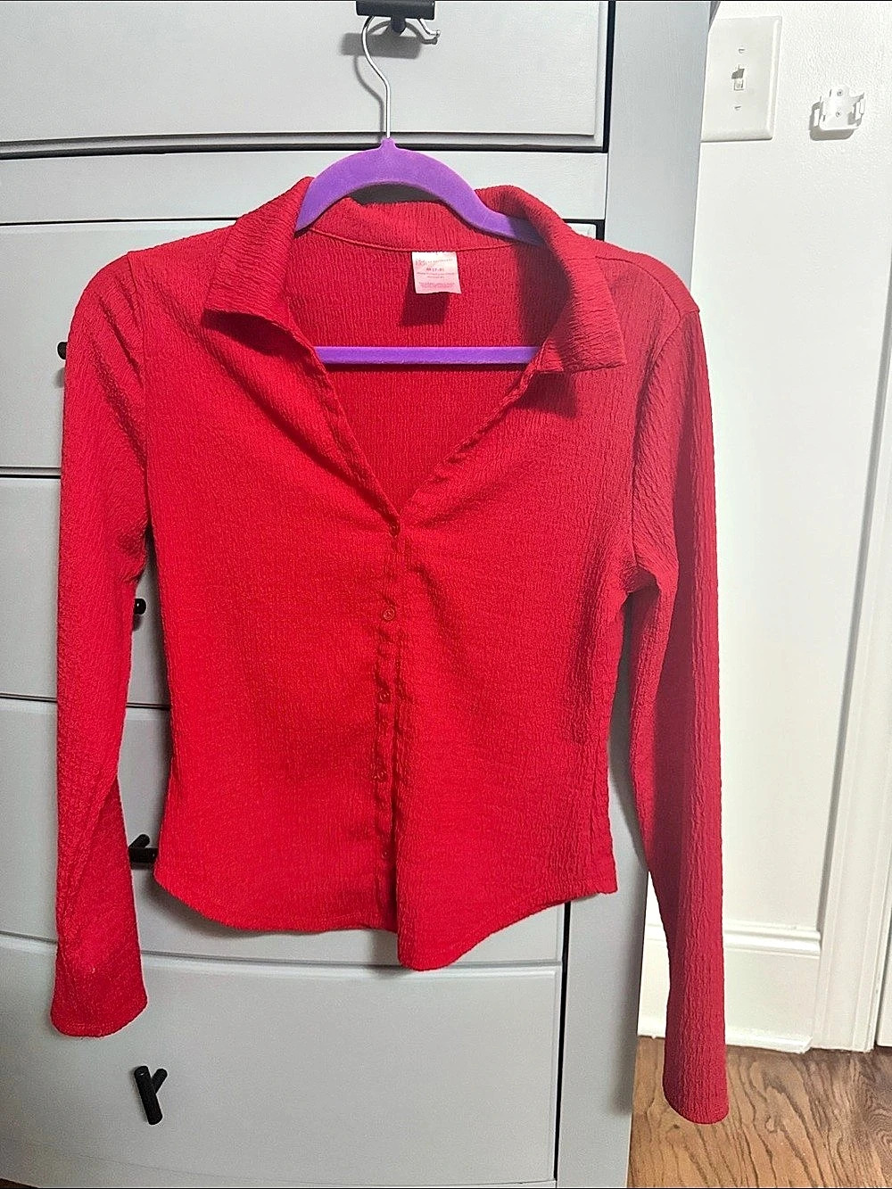 No Boundaries Long Sleeve Blouse in Red Size Medium Like New